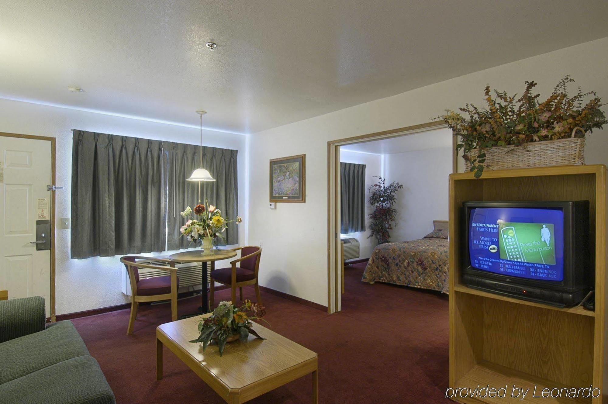 Rodeway Inn & Suites Thousand Palms - Rancho Mirage Chambre photo